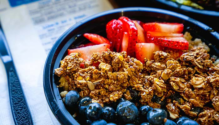 Franks Cafe Boardman Ohio restaurant breakfast berry and oats bowl Franks Cafe Boardman Ohio restaurant breakfast berry and oats bowl